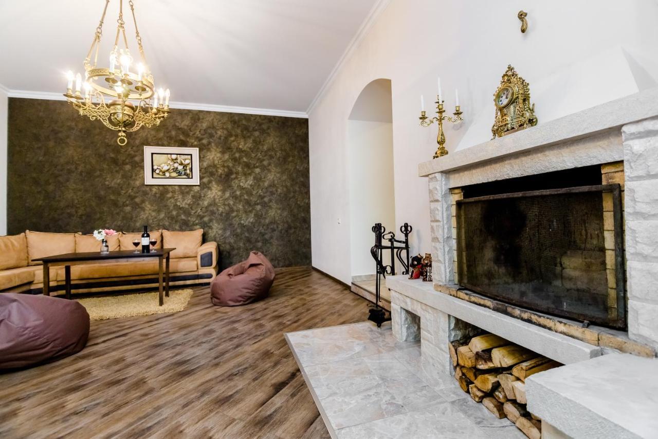 Comfortable House On Marjanishvili Tbilisi Exteriör bild