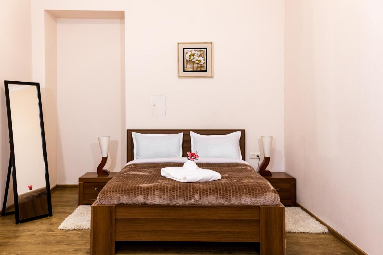 Comfortable House On Marjanishvili Tbilisi Exteriör bild