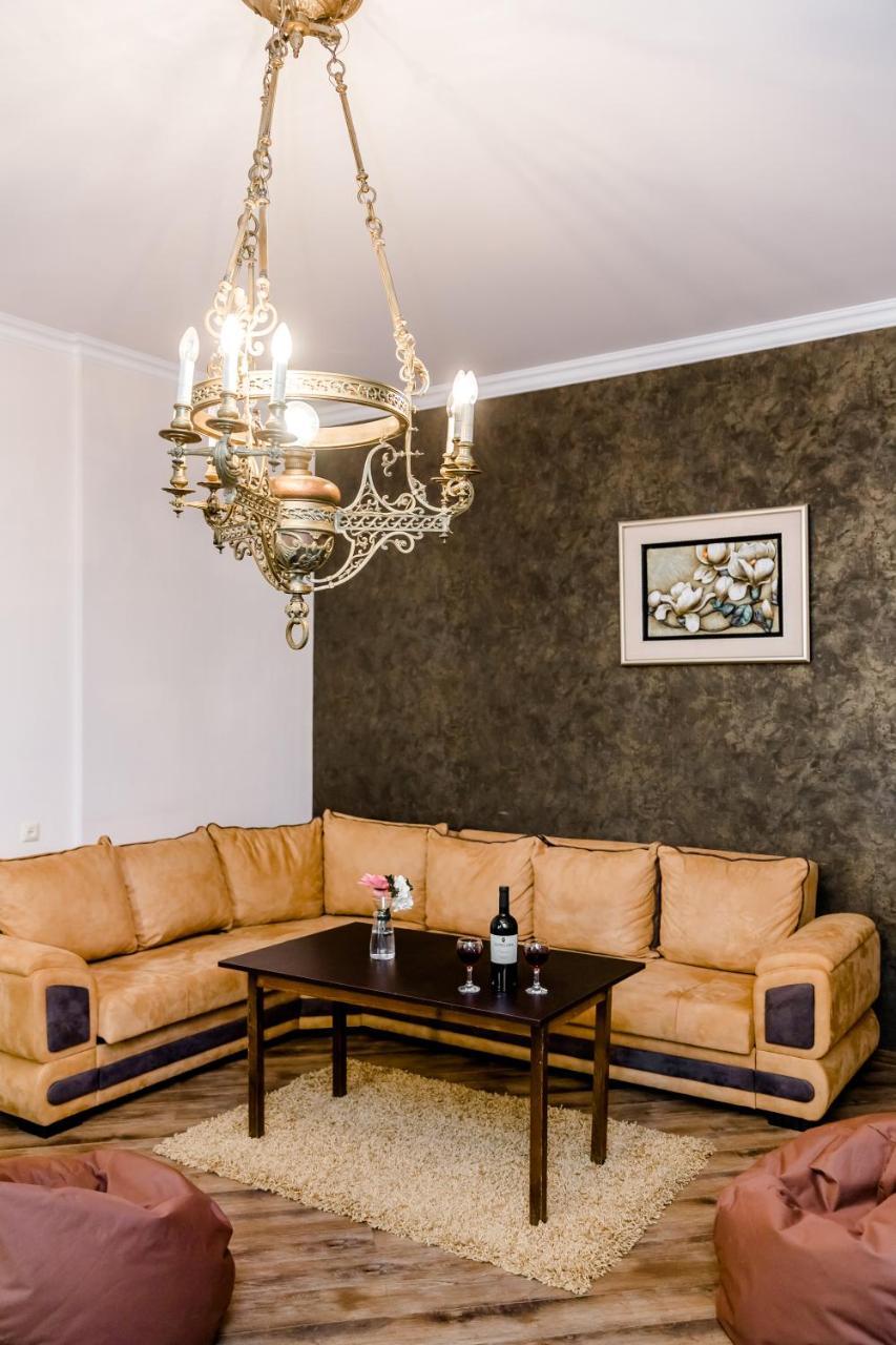 Comfortable House On Marjanishvili Tbilisi Exteriör bild