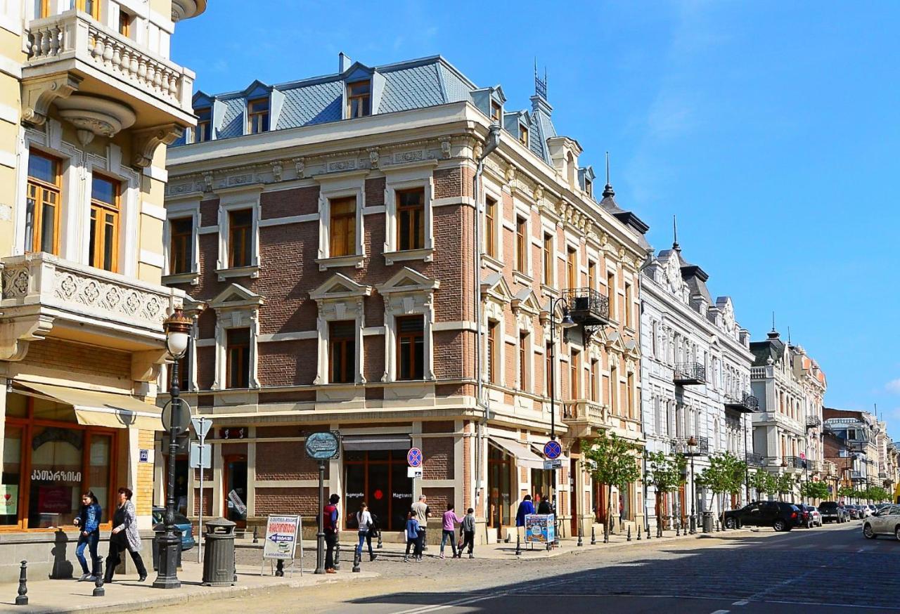 Comfortable House On Marjanishvili Tbilisi Exteriör bild