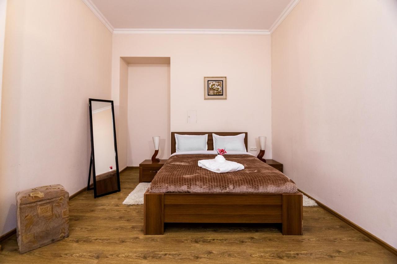 Comfortable House On Marjanishvili Tbilisi Exteriör bild